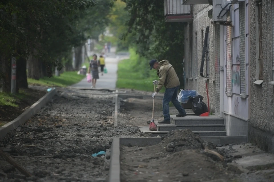 В Новочеркасске на одной из улиц сделают тротуар.