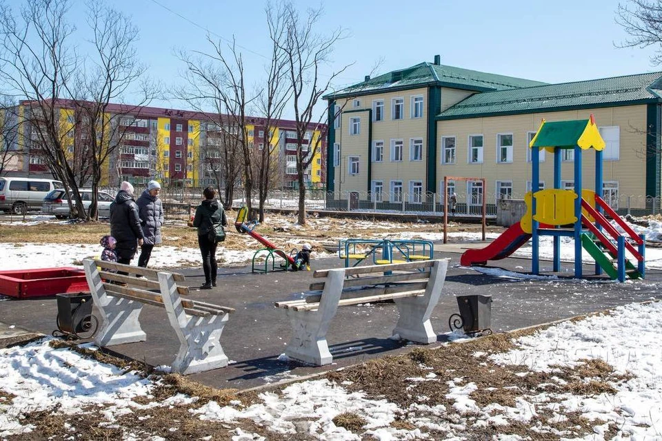 Будущий облик двора обсуждался с жителями. Фото пресс-службы правительства Сахалинской области.