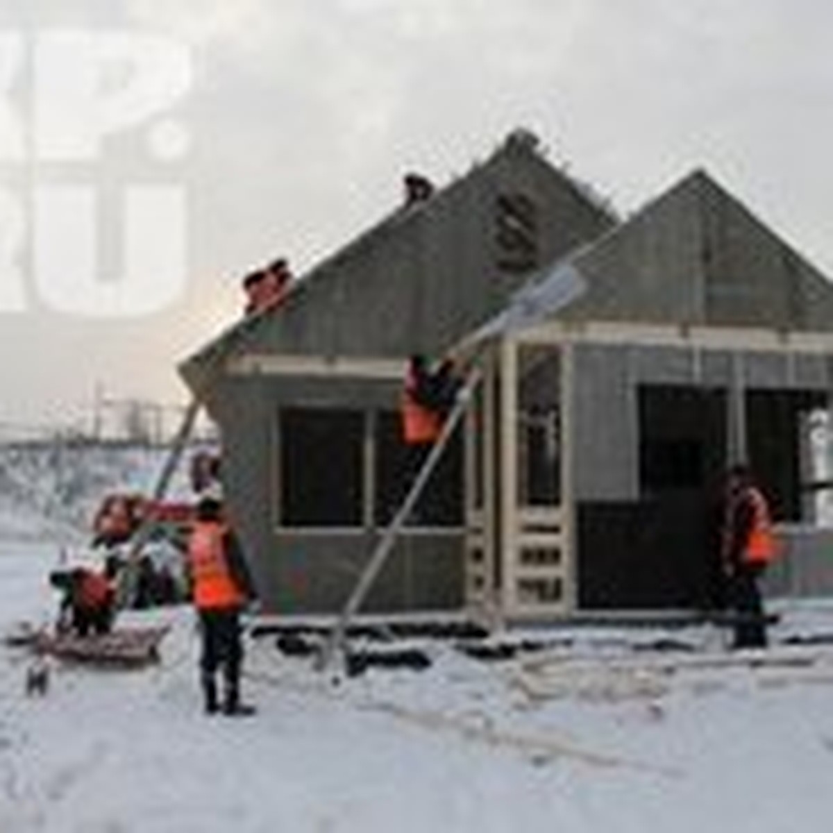 Пенсионерка Елена Голубева, помогавшая спасать раненых с «Невского  экспресса», получила ключи от нового дома - KP.RU