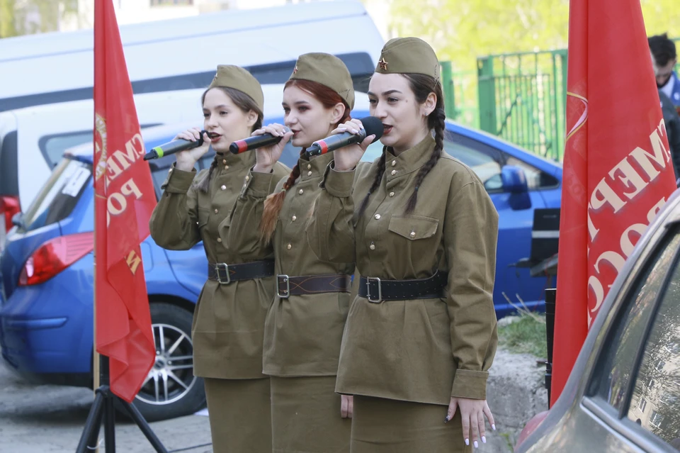 Торжественная часть - митинг и парад - запланирована на 10:00.