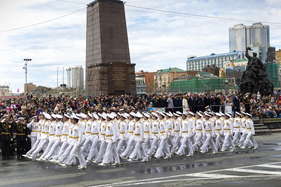 Парадные расчеты проведут репетиции парад Победы во Владивостоке