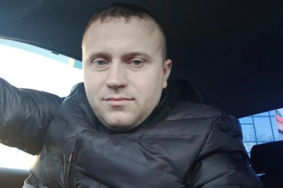 Мужчина больше десяти лет работает дальнобойщиком. Фото: из архива Евгения Кузьменкова