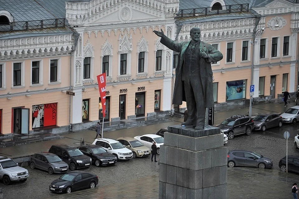 В 13:30 возле памятника В.И.Ленина пройдет праздничный митинг
