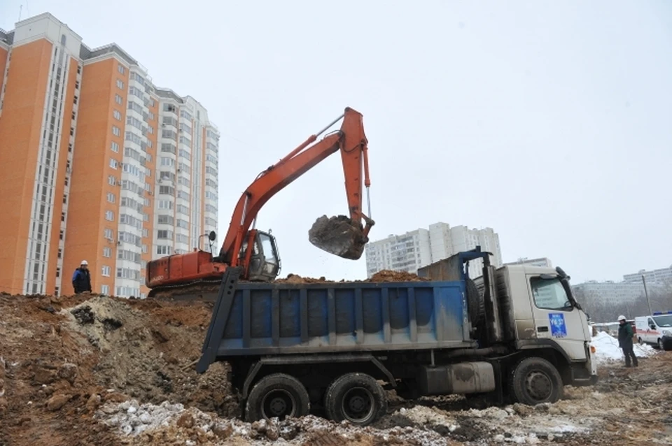 В первую очередь, будет выполнен вынос инженерных коммуникаций из зоны строительства.