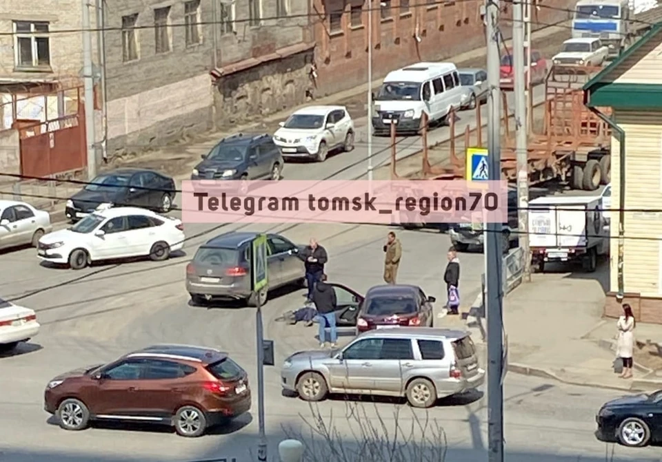 Смертельный наезд был совершён грузовым автомобилем. Фото: телеграм-канал «Регион 70».