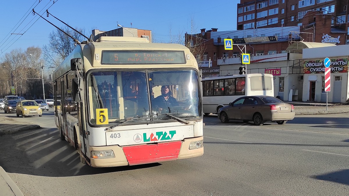 Не можем залезть в автобус»: жители Каштака пожаловались, что не могут  уехать на Комсомольский проспект в час пик - KP.RU