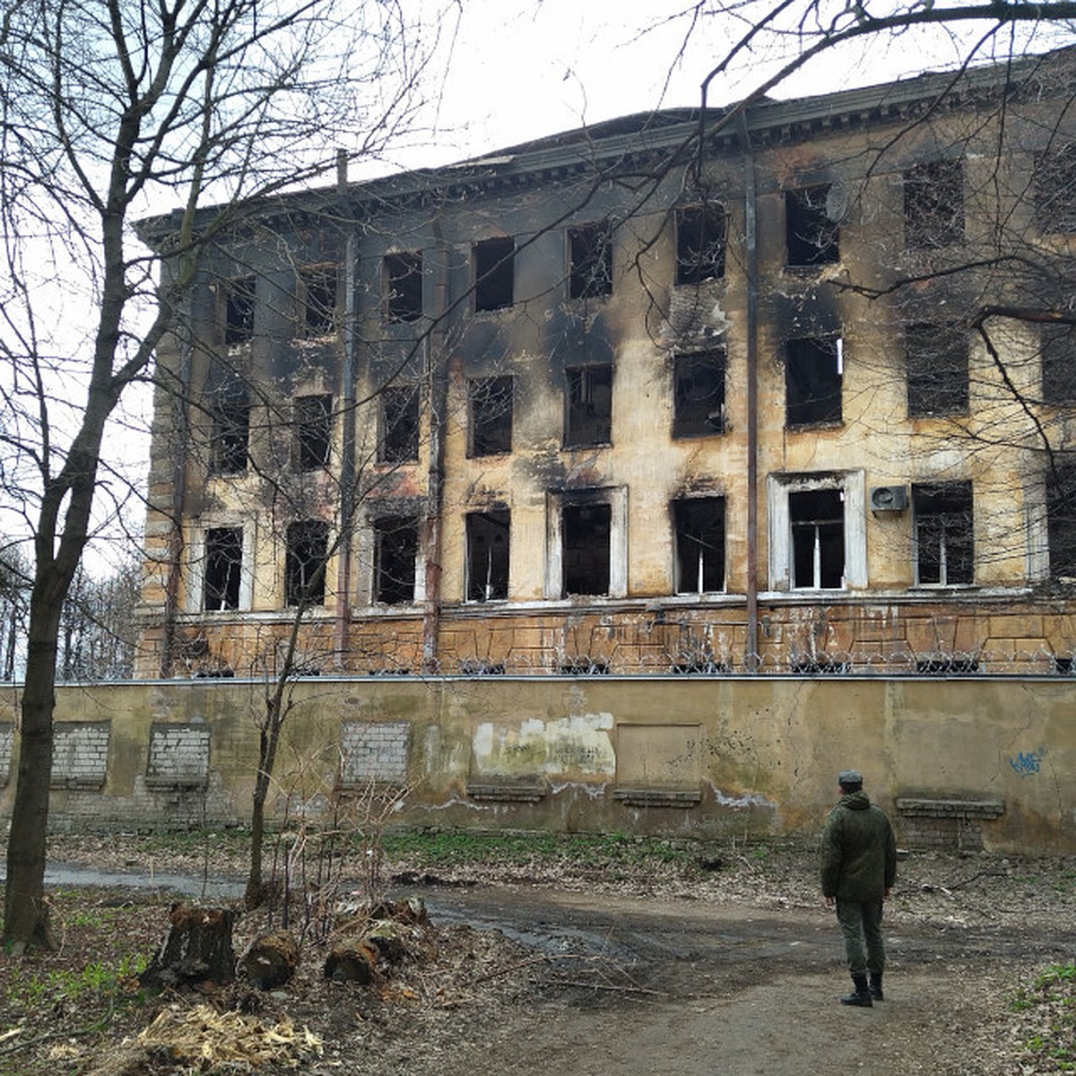 Девять дней с момента трагедии в Твери: Хроника страшного пожара в здании  НИИ-2 Минобороны - KP.RU