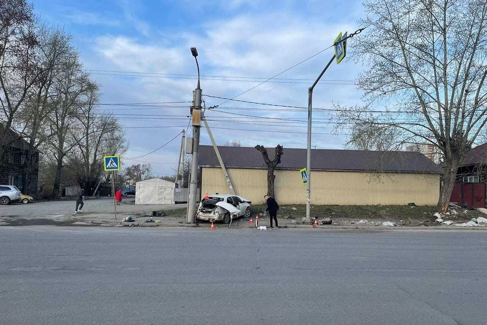 Водитель бросил авто с пассажиром и сбежал. Фото: ГИБДД по Новосибирску
