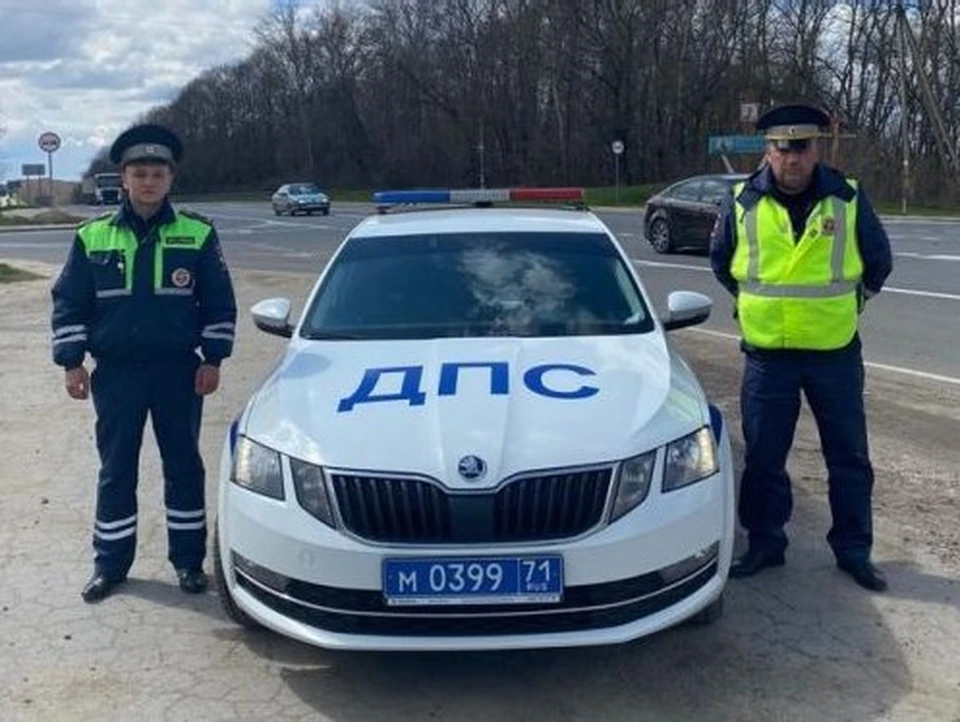 Экипаж ГИБДД помог спасти ребенка в Тульской области