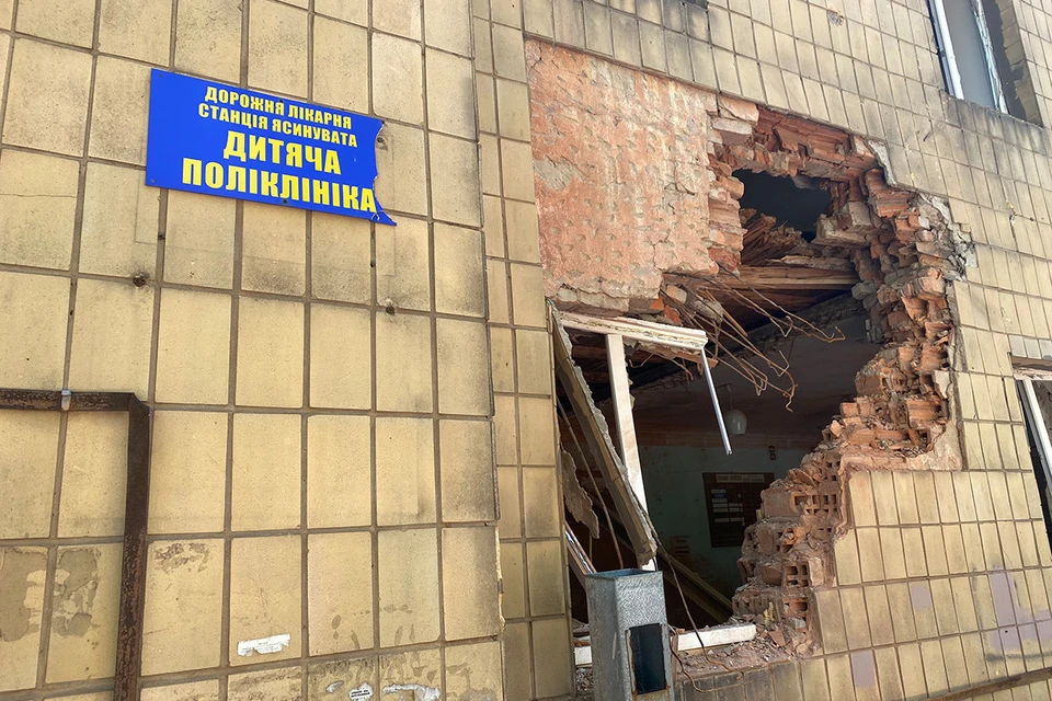 Ясиноватую, город-спутник Донецка, обстреливают с печальной регулярностью.