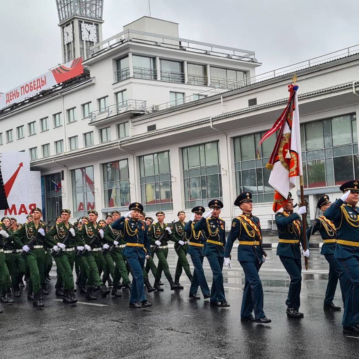 Показываем лучшие фото с Парада Победы в Нижнем Новгороде 9 мая 2022 года -  KP.RU