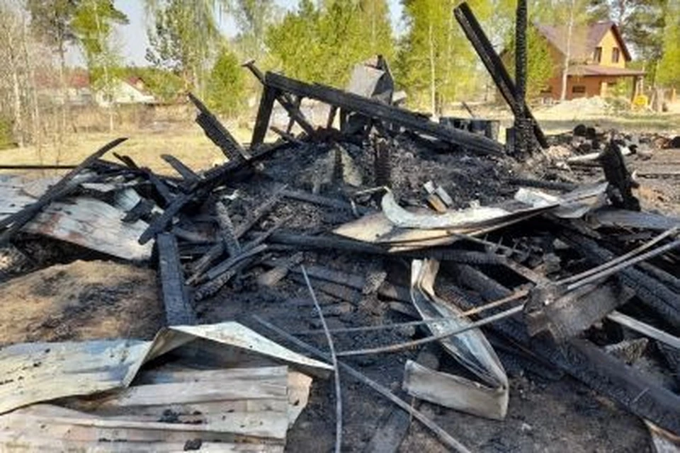 По предварительным данным, в комнате был включен электрический обогреватель