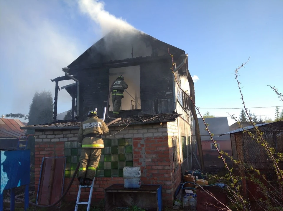 100 пожаров в Орловской области потушили за выходные