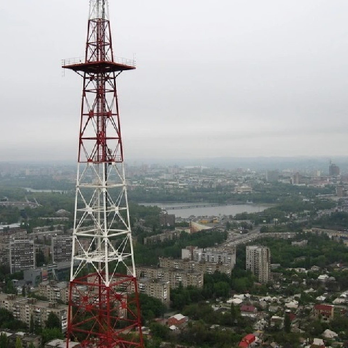 В Донецке огнем ВСУ повреждена телевышка - KP.RU