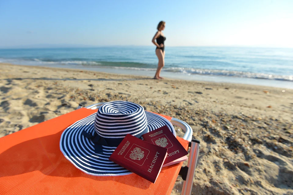 Российские туристы летом-2022 не привезут денег шести европейским курортам.