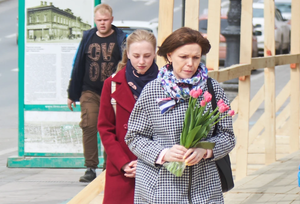 Теплую одежду прятать рановато.