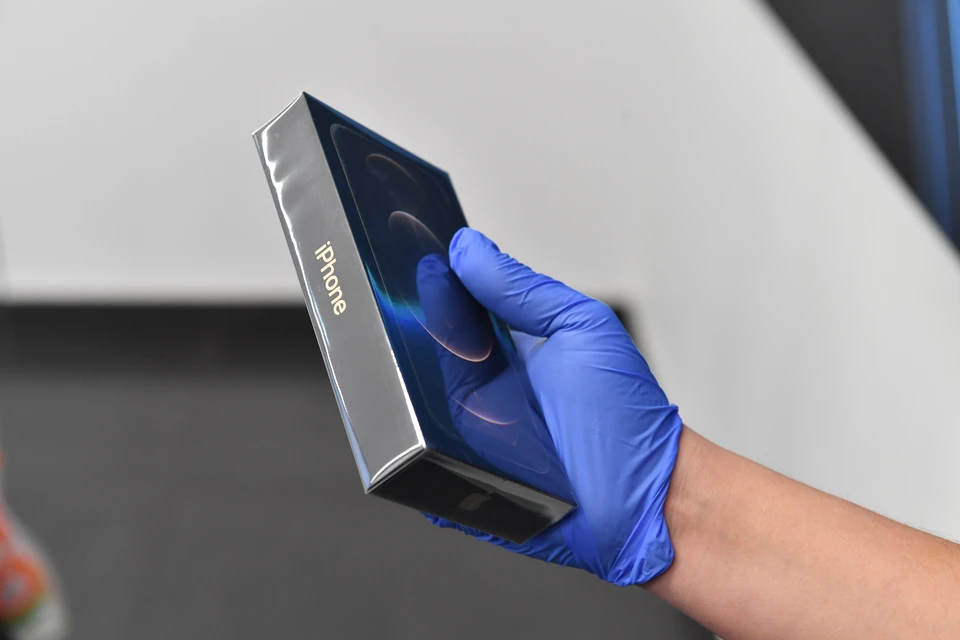 Жительница Владивостока вместо смартфона купила пустую коробку