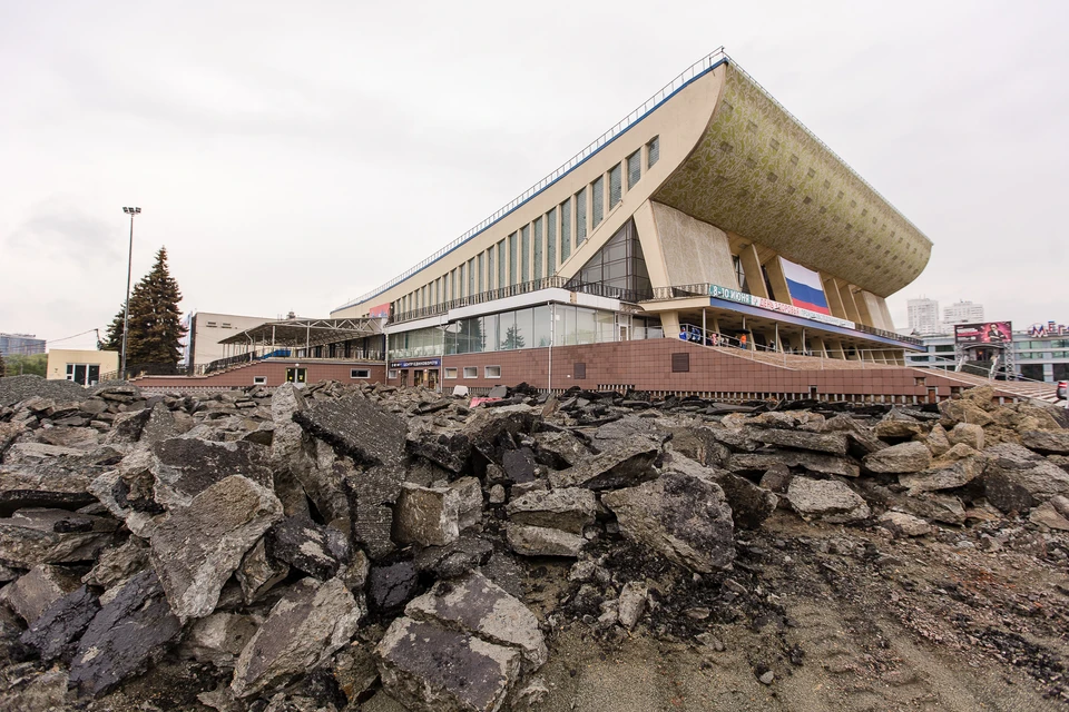 Вместо парковки у "Юности" делают сквер со скейтпарком и велодорожкой.