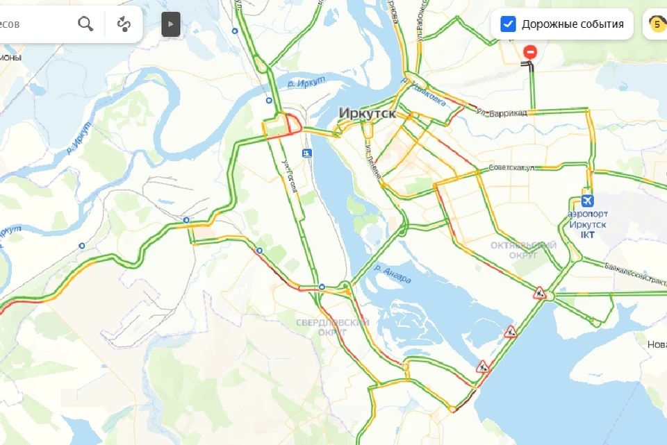 Пробки образовались у Академического моста и плотины ГЭС в Иркутске утром 26 мая. Фото: Яндекс.Пробки
