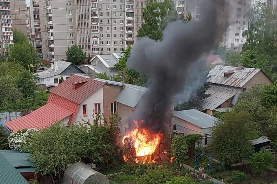 Пожар в переулке Балакирева в Липецке