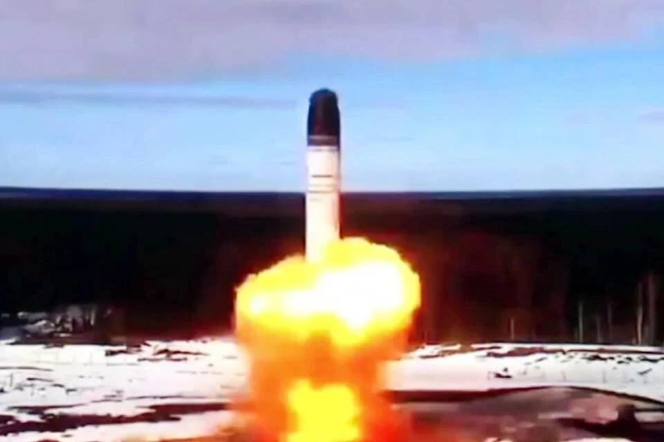 Межконтинентальная ракета "Сармат" будет нести гиперзвуковые боевые блоки большой мощности