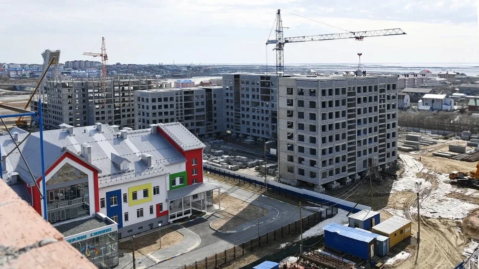 Ямал построят. Сабетта арктик спг 2. Салехард ямал артюхов. Комсомольская 11 салехард. Арктик спг 2 салмановское месторождение.