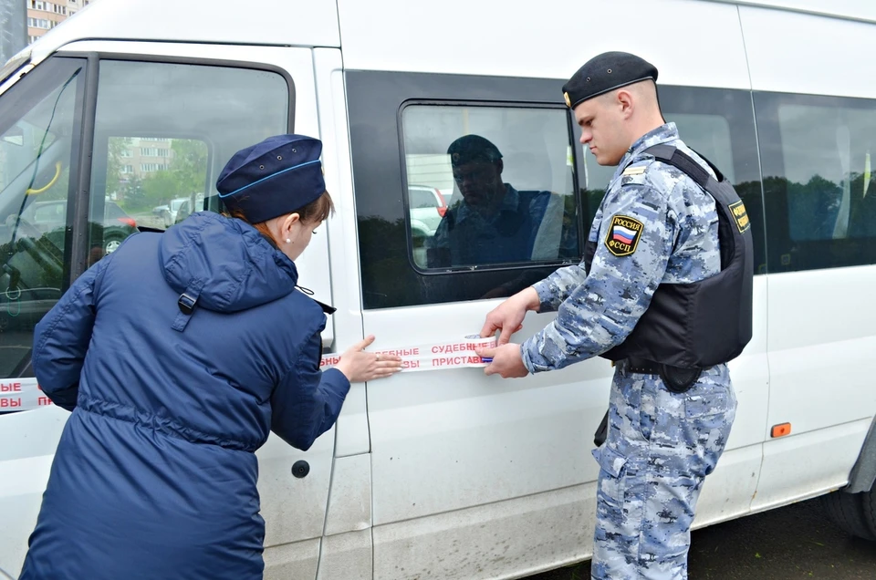 С 6 утра приставы посетили не менее 15 должников по алиментам в микрорайонах Правобережье и Кошелев.