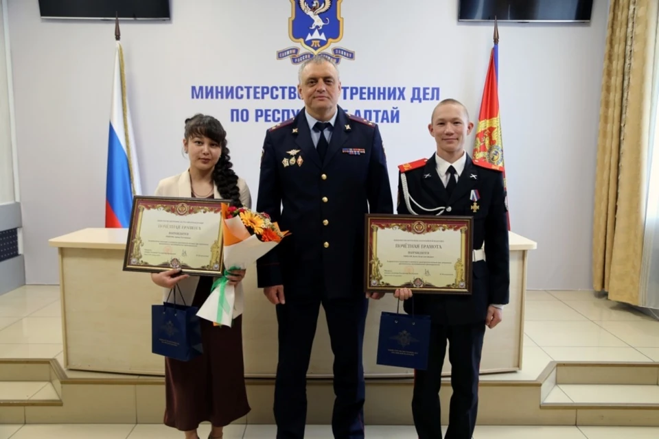 Дети спасли не только жизнь водителя, но и остальных школьников. Фото: ГУ МВД по РА