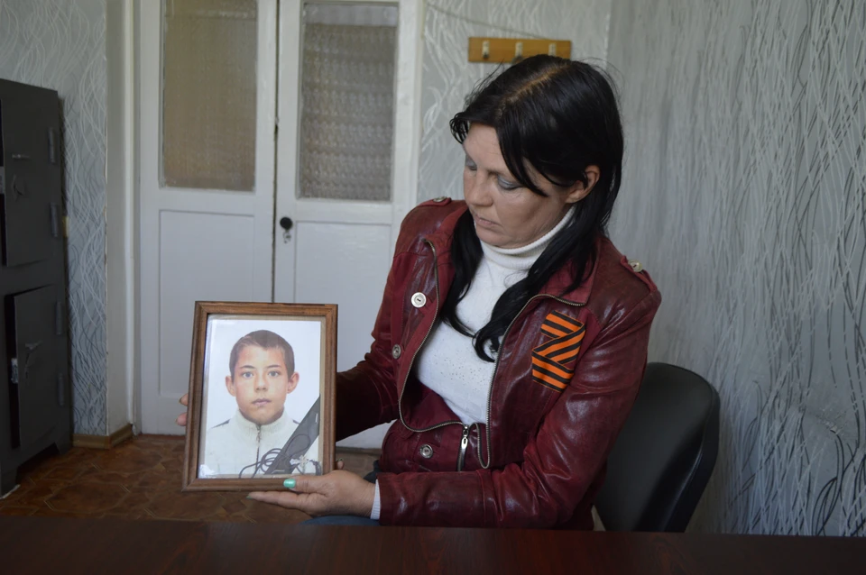 Елена Бабакова показала портрет погибшего сына Дмитрия