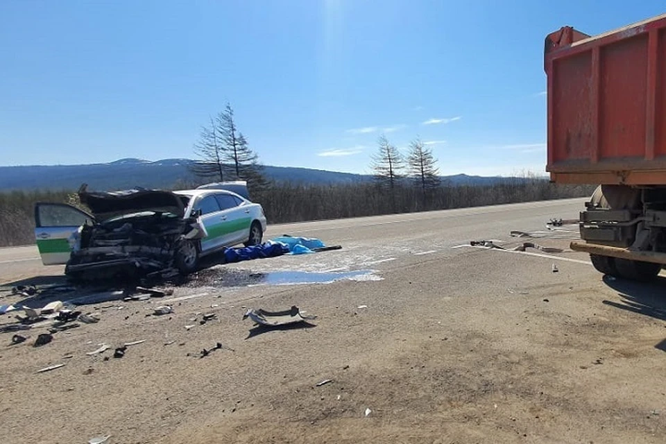 В ДТП погиб один и пострадали трое пассажиров Тойоты Фото: УГИБДД УМВД России по Магаданской области