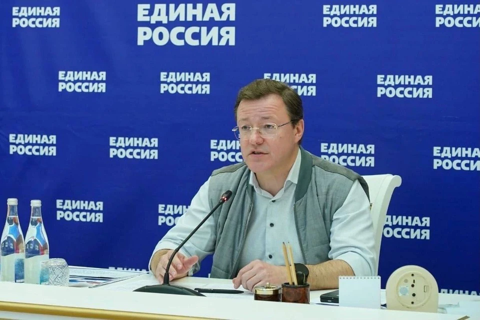 Губернатор Дмитрий Азаров встретился с руководителями партийных проектов