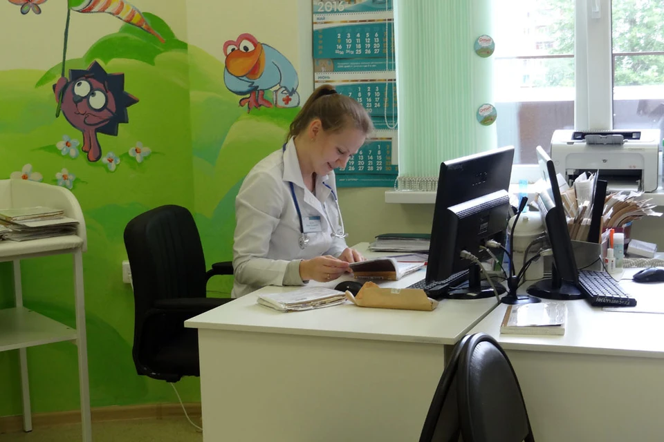 Врачи Тюменской области зарабатывают больше своих коллег по стране