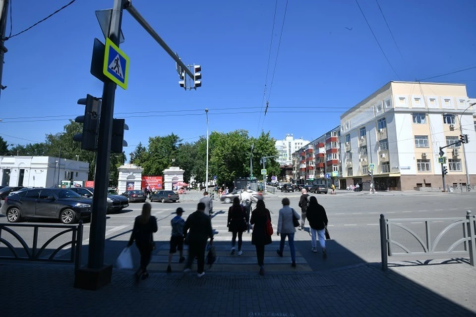 Замена екатеринбурге. В Екатеринбурге отремонтируют светофоры. Светофор Екатеринбург.