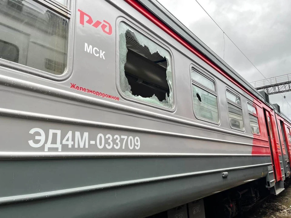 Двое подростков вывели из строя электричку на востоке Москвы.