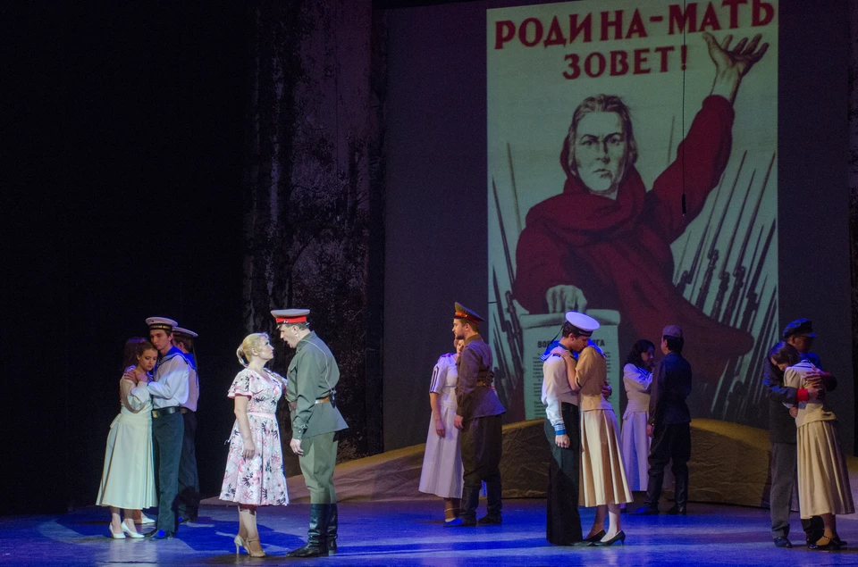 В Волгоградском музыкальном театре состоялся показ проекта "Память сердца"