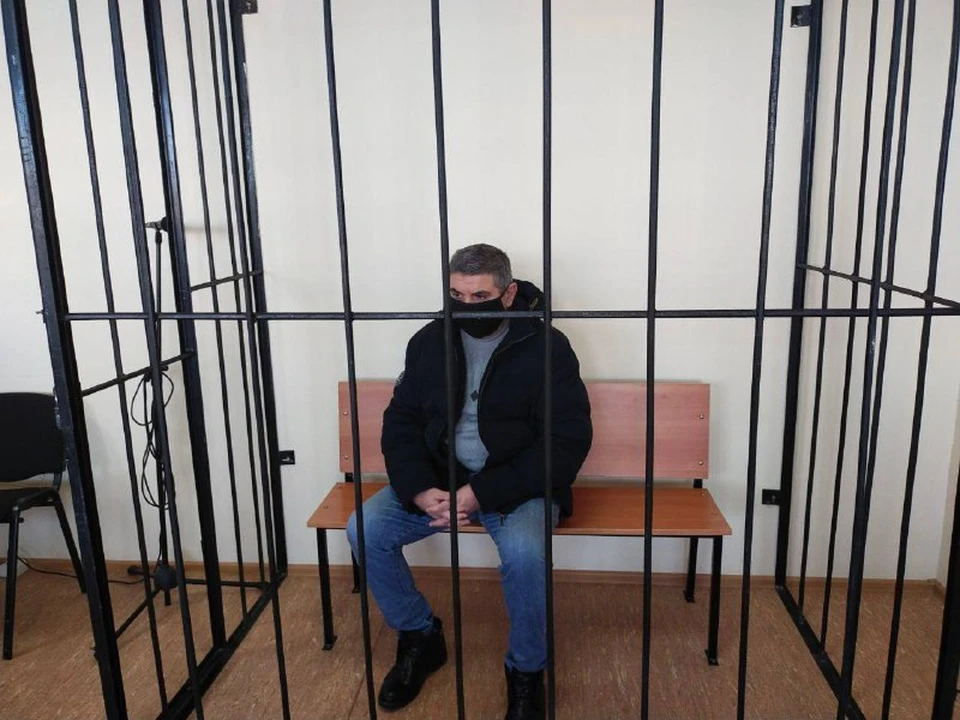 Осужденным по делу об отравлении паленой водкой в Тюмени продлили арест.