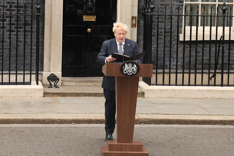Отставка Бориса Джонсона: Заигравшийся в войнушку на Украине премьер Великобритании «профукал» свою экономику