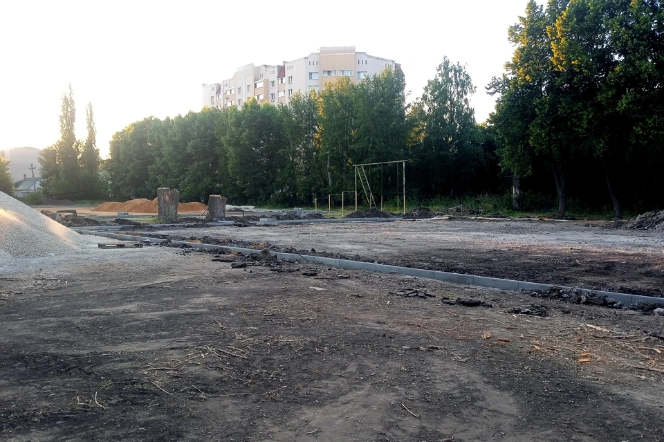 В Липецке возводят спортплощадки у 7 школ