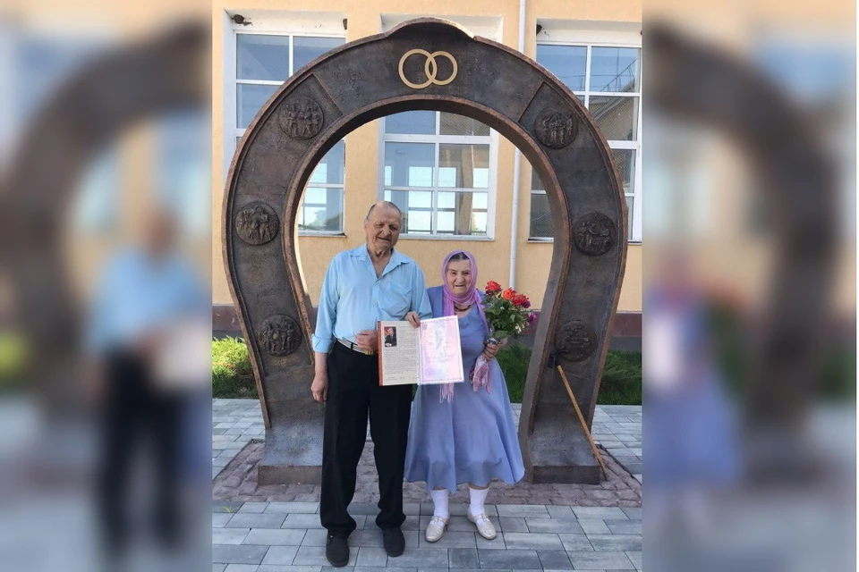 Влюбленные обменялись кольцами и дали клятву верности. Фото: администрация Шолоховского района Ростовской области