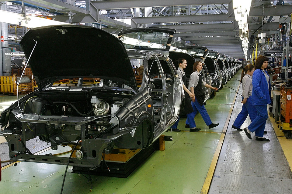 В мае производство новых автомобилей рухнуло в России на 97%.