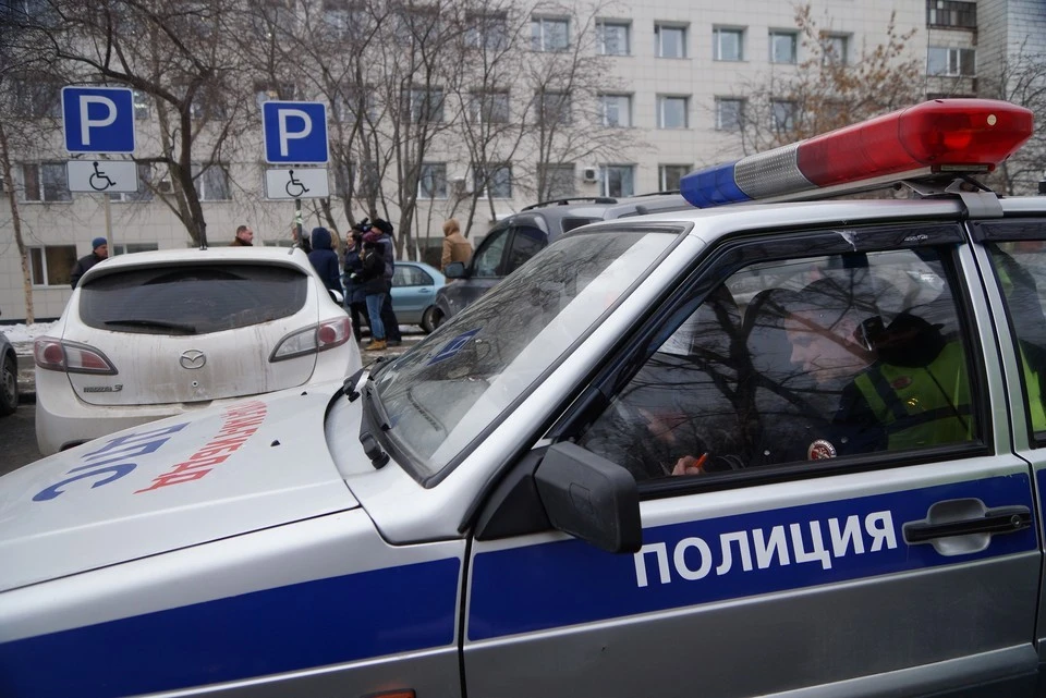 Во Владивостоке работник автобокса угнал машину клиента, чтобы покататься с друзьями.