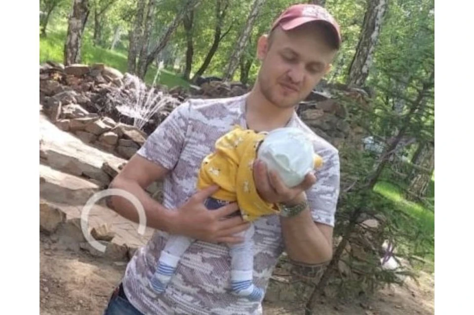 Высокого голубоглазого мужчину с круглыми тату на локтях разыскивают в Иркутске