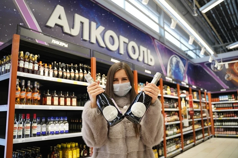 Россияне стали пить больше слабого алкоголя и меньше коллекционных вин