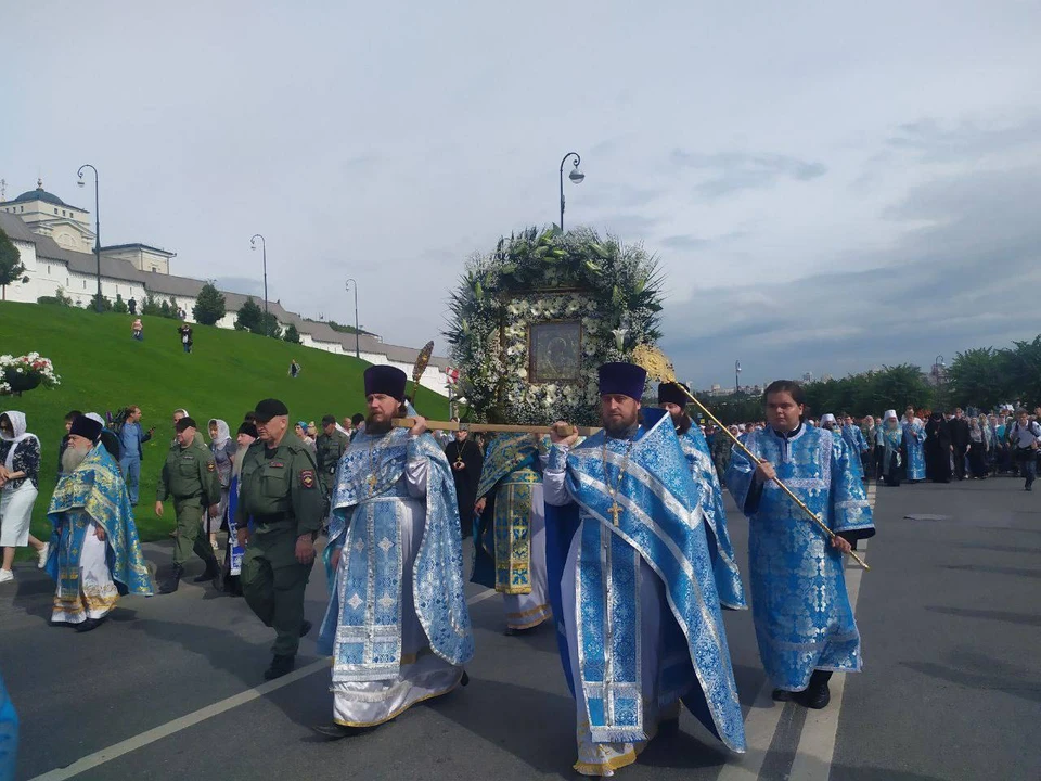 Казанский крестный ход. Крестный ход в Казани 2022. Крестный ход Екатеринбург 2023. Крестный ход Киров 2023. Крестный ход в Ноябрьске.