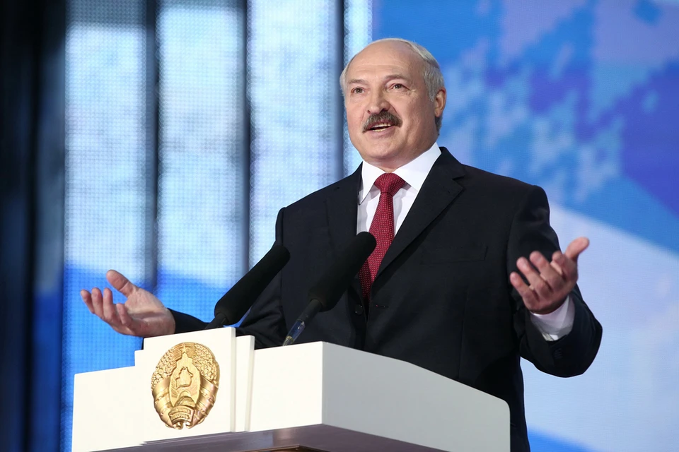 Западные журналисты всегда интересуются у Лукашенко, когда он все же покинет свой пост.