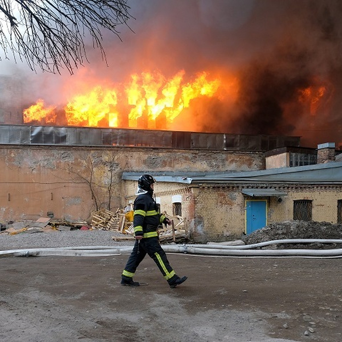 Пожар на Воронежской в Хабаровске 26 июля - KP.RU