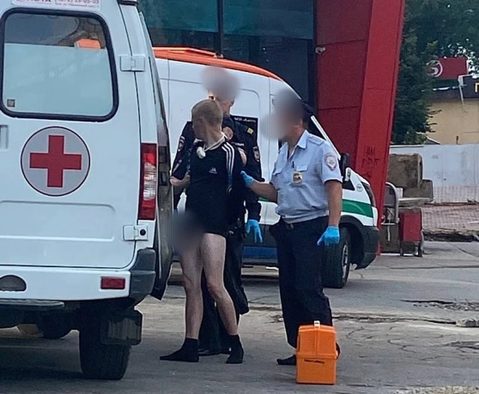 В Туле задержали мужчину, ходившего по магазину с голым задом