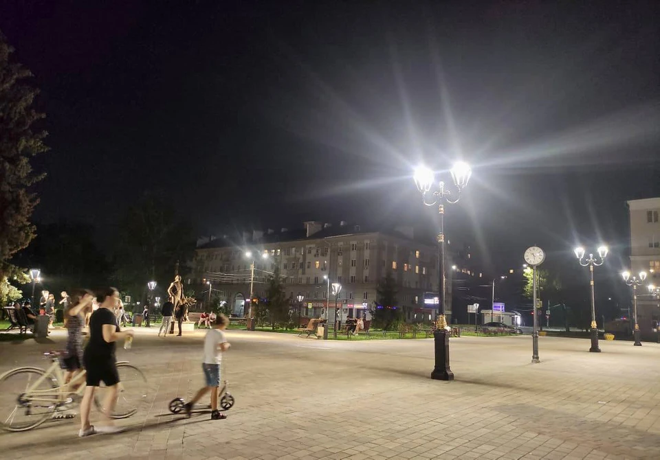 На Сормовском пятаке заменили фонари. Фото: тг-канал Юрия Шалабаева