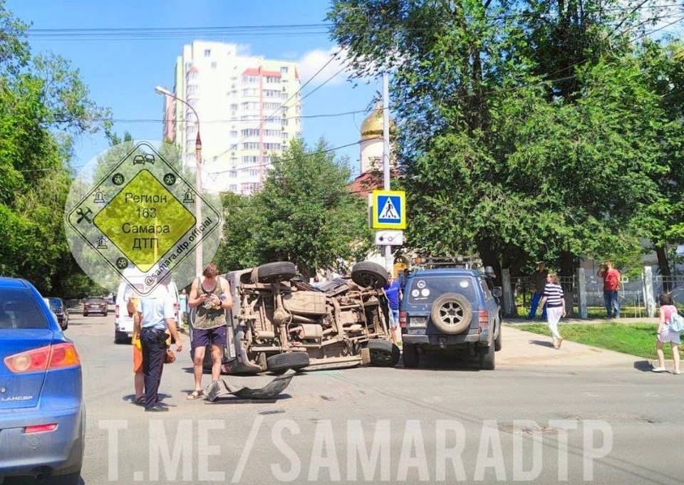 Авария произошла на пересечении улиц Революционная и Мориса Тореза. Фото: t.me/samaradtp