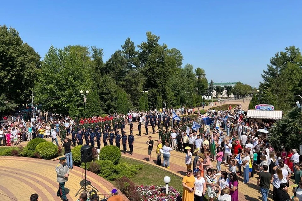 На сцене выступили артисты местных творческих коллективов. Фото: пресс-служба администрации Майкопа